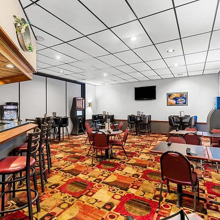 Quality Inn Форт Додж Екстериор снимка