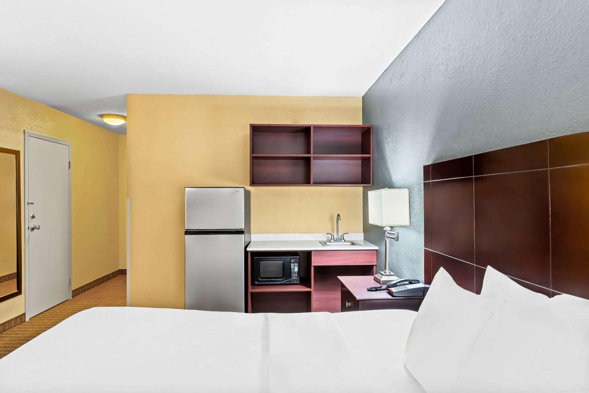 Quality Inn Форт Додж Екстериор снимка