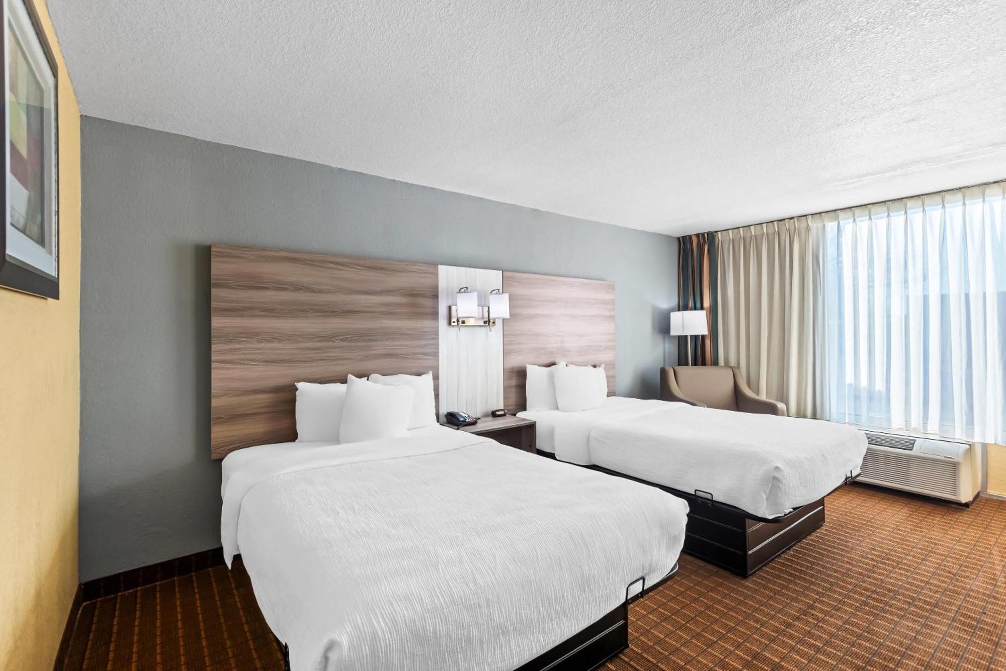 Quality Inn Форт Додж Екстериор снимка