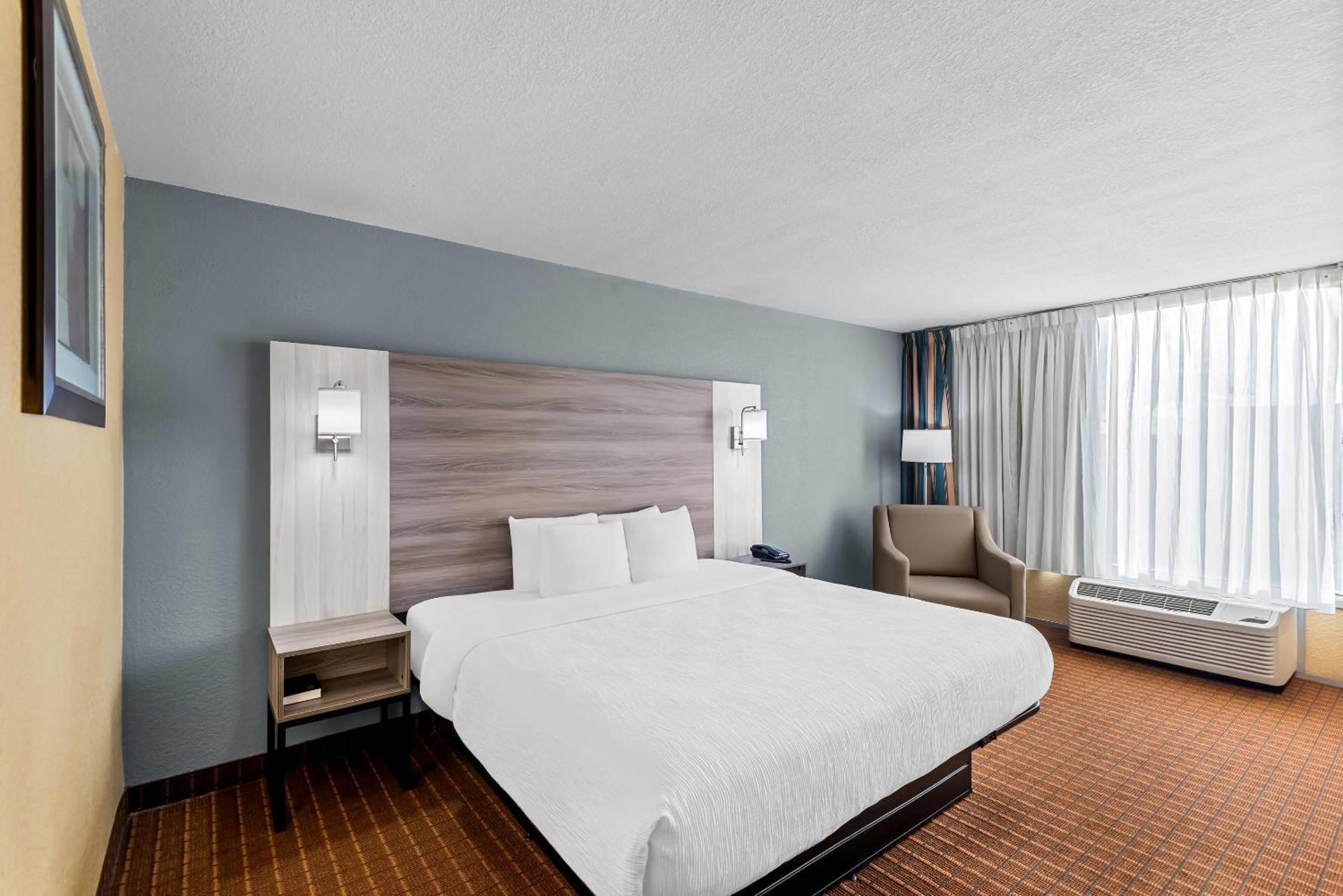 Quality Inn Форт Додж Екстериор снимка