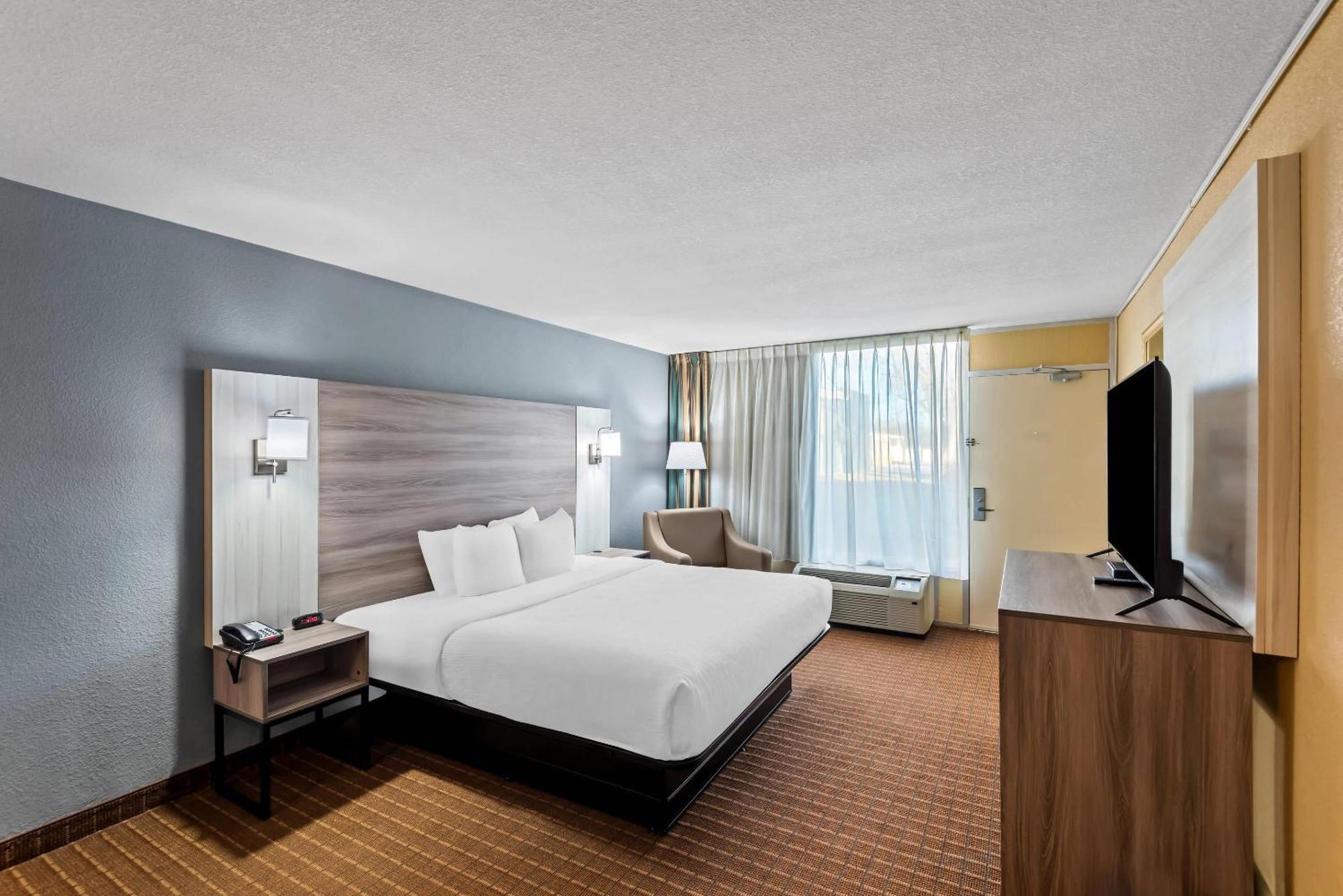 Quality Inn Форт Додж Екстериор снимка